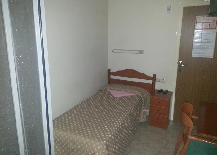 Hostal Isla Cristina Mataro